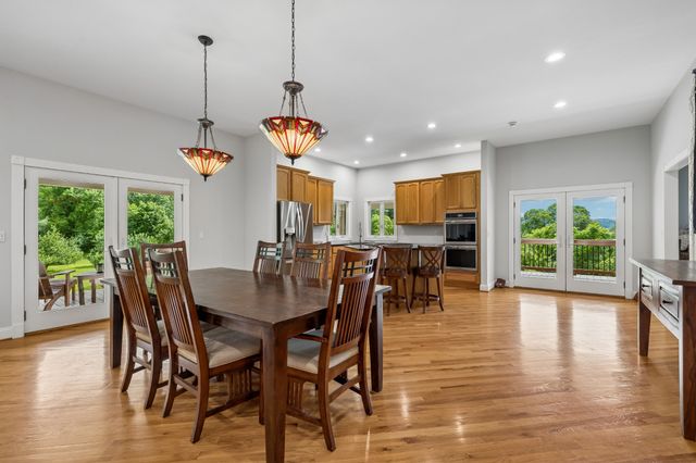 574 Hayes Ridge Rd, Lancaster, TN 38569