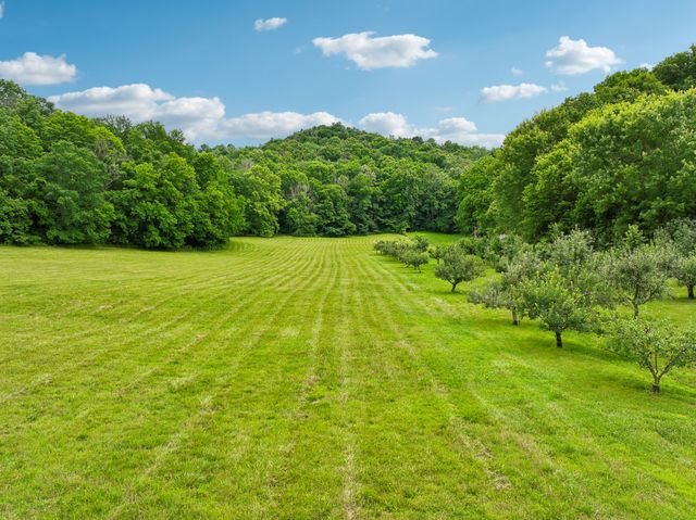 574 Hayes Ridge Rd, Lancaster, TN 38569