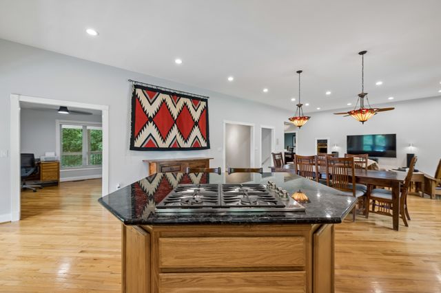 574 Hayes Ridge Rd, Lancaster, TN 38569