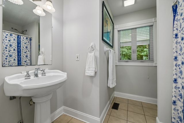 574 Hayes Ridge Rd, Lancaster, TN 38569