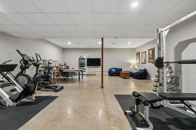 574 Hayes Ridge Rd, Lancaster, TN 38569