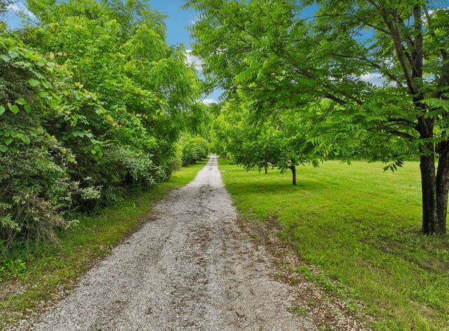 574 Hayes Ridge Rd, Lancaster, TN 38569