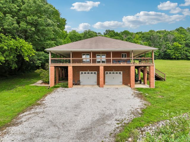 574 Hayes Ridge Rd, Lancaster, TN 38569