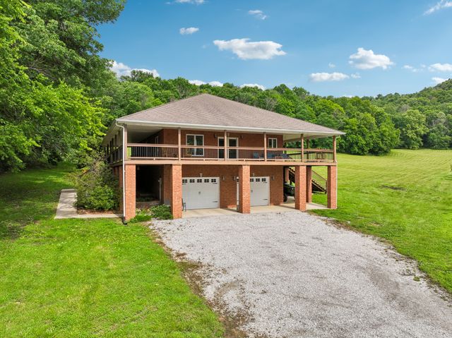 574 Hayes Ridge Rd, Lancaster, TN 38569