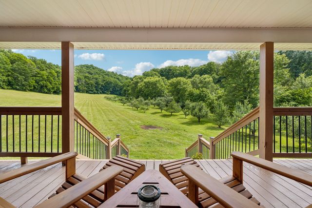 574 Hayes Ridge Rd, Lancaster, TN 38569