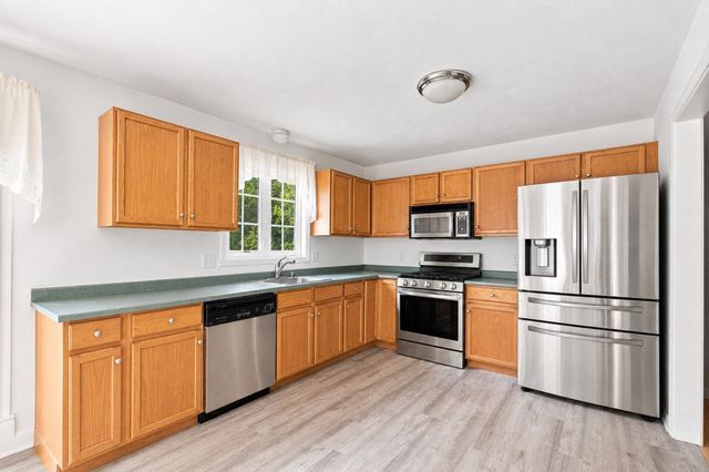 21 Hamilton Way, Holbrook, MA 02343