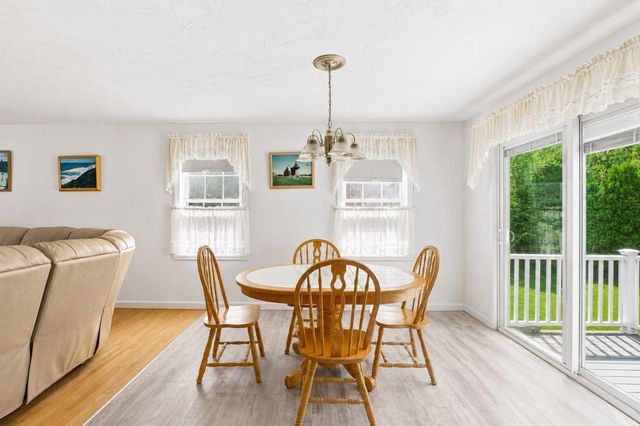 21 Hamilton Way, Holbrook, MA 02343