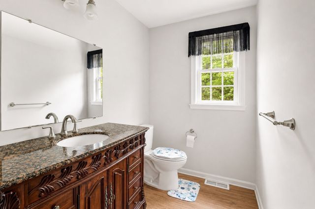 21 Hamilton Way, Holbrook, MA 02343