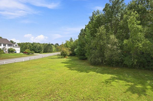 21 Hamilton Way, Holbrook, MA 02343