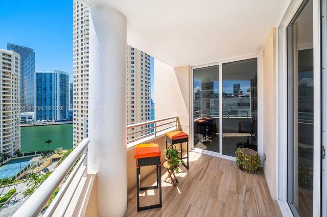 808 Brickell Key Dr 1808, Miami, FL 33131