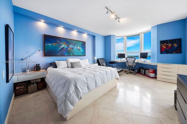 808 Brickell Key Dr 1808, Miami, FL 33131