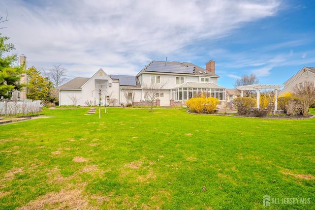 31 Kinglet Drive, Plainsboro, NJ 08536
