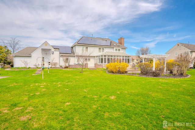 31 Kinglet Drive, Plainsboro, NJ 08536