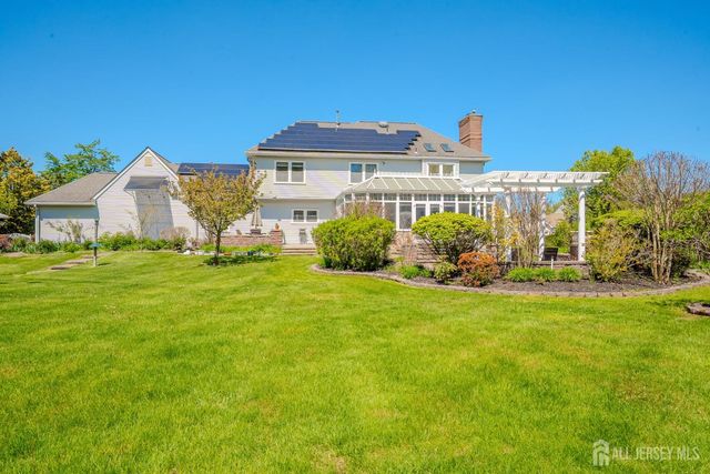 31 Kinglet Drive, Plainsboro, NJ 08536