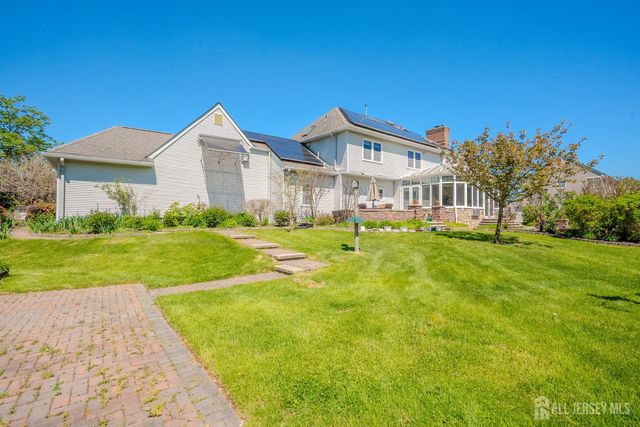 31 Kinglet Drive, Plainsboro, NJ 08536
