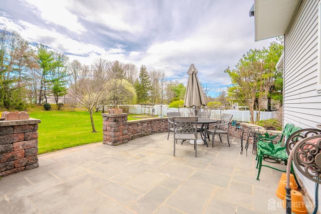 31 Kinglet Drive, Plainsboro, NJ 08536