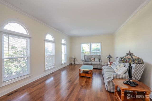 31 Kinglet Drive, Plainsboro, NJ 08536