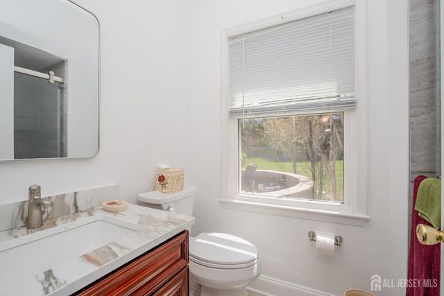 31 Kinglet Drive, Plainsboro, NJ 08536