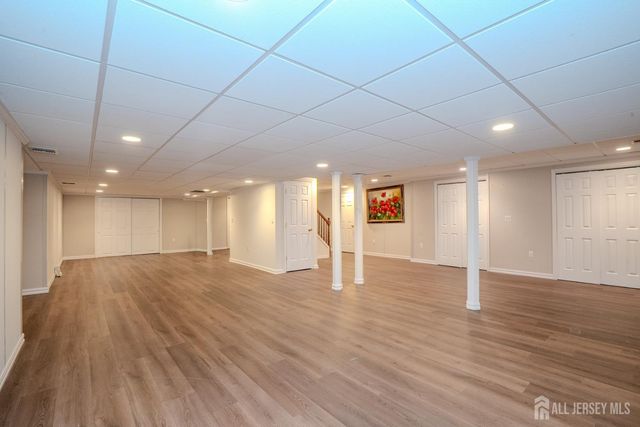 31 Kinglet Drive, Plainsboro, NJ 08536