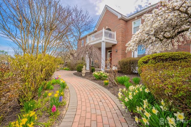 31 Kinglet Drive, Plainsboro, NJ 08536