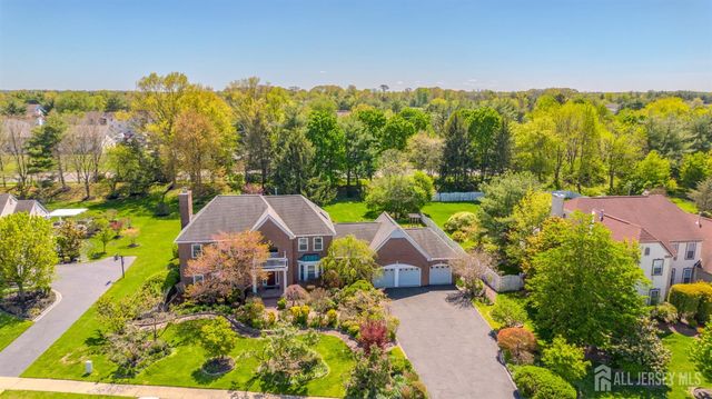 31 Kinglet Drive, Plainsboro, NJ 08536