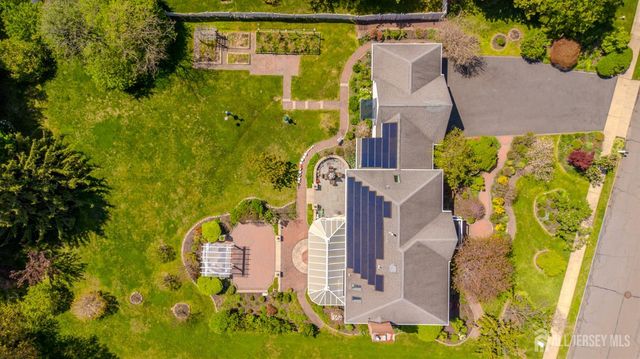 31 Kinglet Drive, Plainsboro, NJ 08536