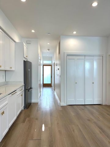1372 Natoma Street, San Francisco, CA 94103