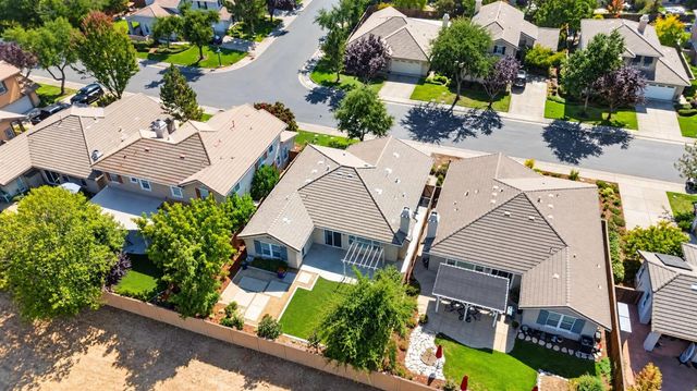 1680 Bayer Ct, Folsom, CA 95630