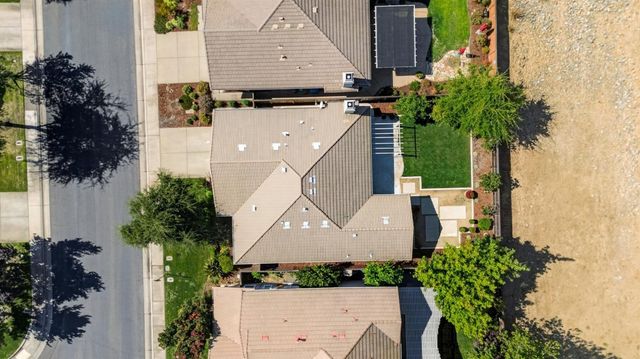 1680 Bayer Ct, Folsom, CA 95630