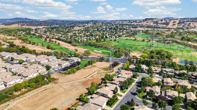 1680 Bayer Ct, Folsom, CA 95630