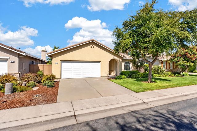 1680 Bayer Ct, Folsom, CA 95630