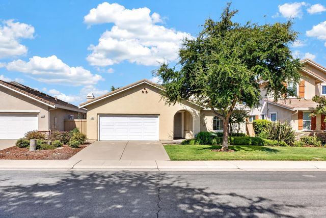 1680 Bayer Ct, Folsom, CA 95630