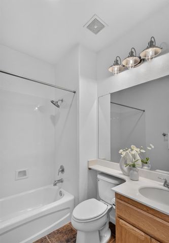 1680 Bayer Ct, Folsom, CA 95630