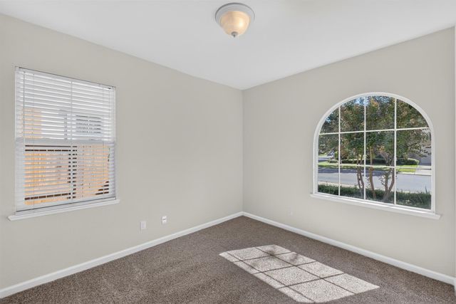 1680 Bayer Ct, Folsom, CA 95630