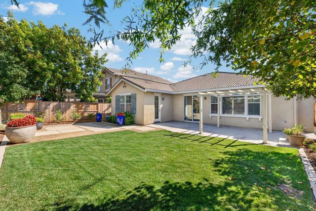1680 Bayer Ct, Folsom, CA 95630