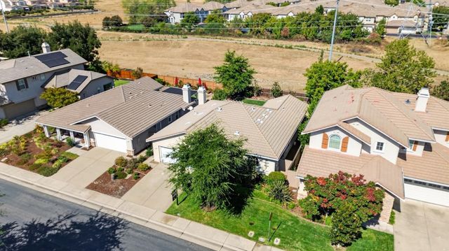 1680 Bayer Ct, Folsom, CA 95630