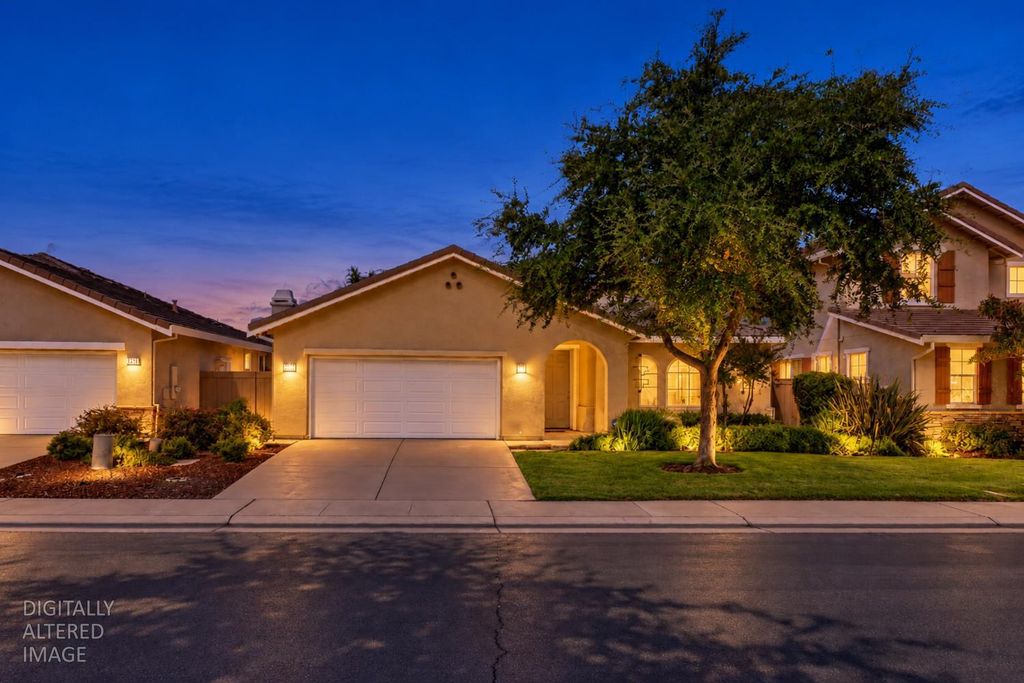 1680 Bayer Ct, Folsom, CA 95630