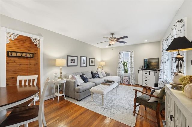 2916 S Northern Boulevard, Independence, MO 64052