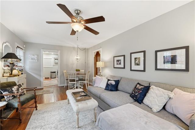 2916 S Northern Boulevard, Independence, MO 64052