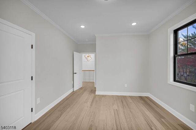 85 Kings Rd, Chatham Boro, NJ 07928