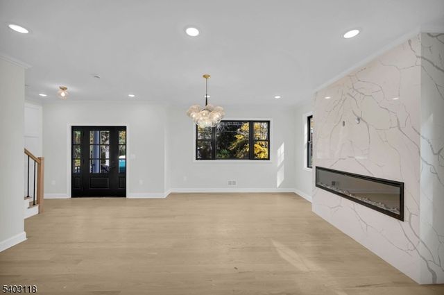 85 Kings Rd, Chatham Boro, NJ 07928