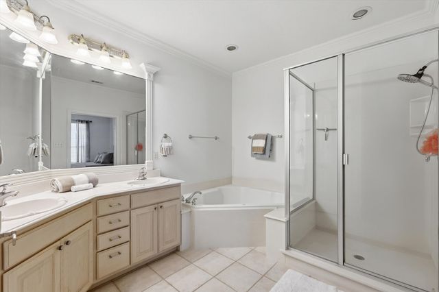 2535 CHAMPAGNE Drive, Irving, TX 75038