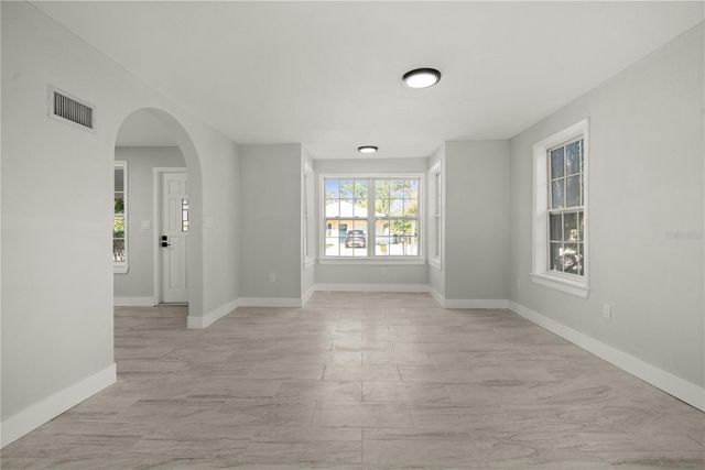 309 BATH STREET, Tarpon Springs, FL 34689