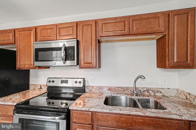 217 LOCUST AVE, Colonial Beach, VA 22443