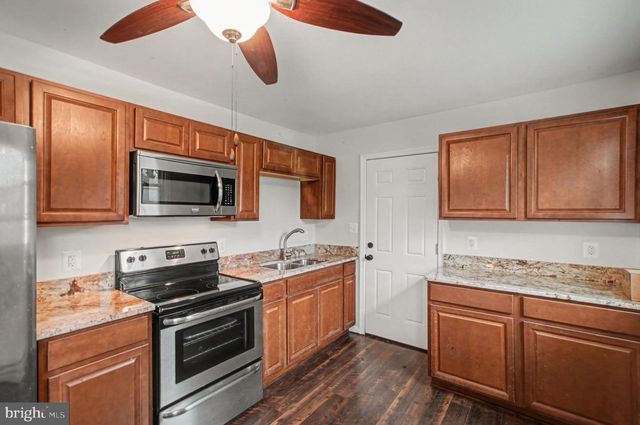 217 LOCUST AVE, Colonial Beach, VA 22443