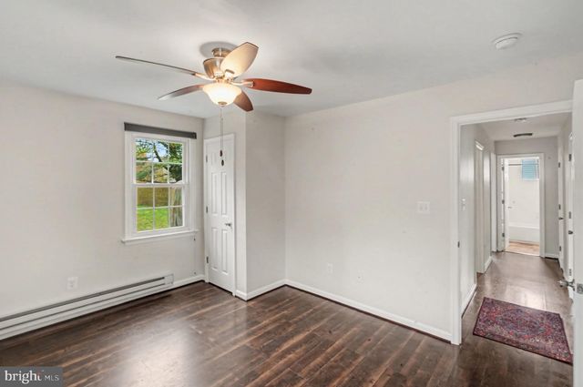 217 LOCUST AVE, Colonial Beach, VA 22443