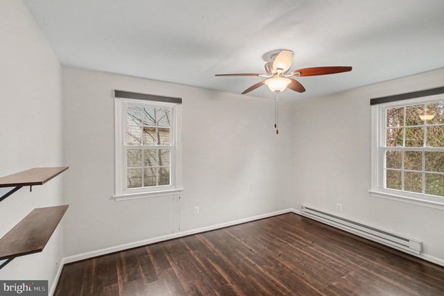 217 LOCUST AVE, Colonial Beach, VA 22443