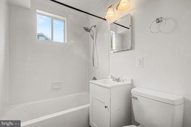 217 LOCUST AVE, Colonial Beach, VA 22443