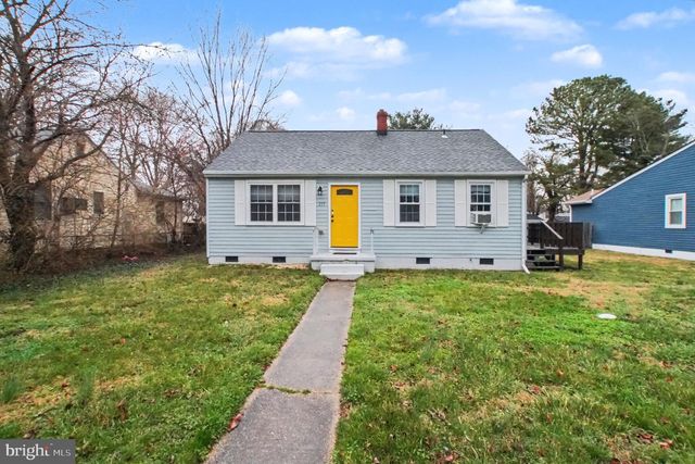 217 LOCUST AVE, Colonial Beach, VA 22443