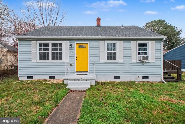 217 LOCUST AVE, Colonial Beach, VA 22443